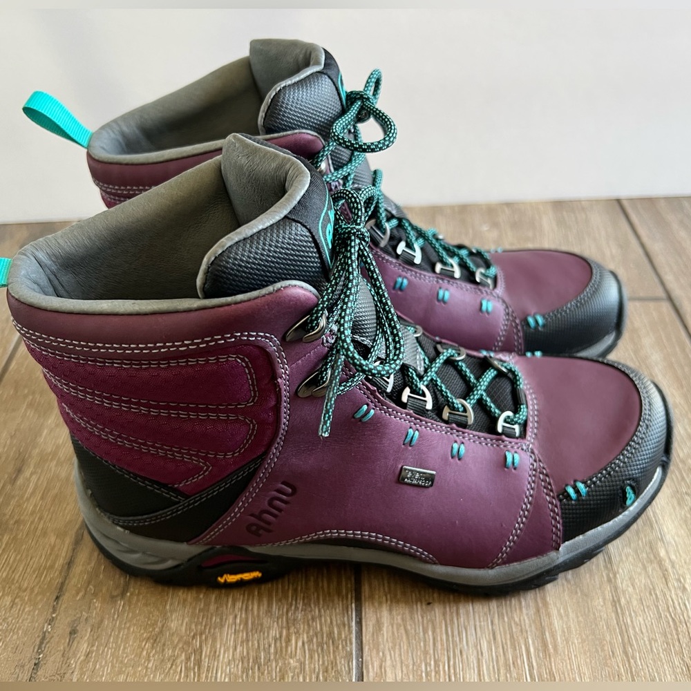 **Like new TEVA Ahnu Vibram Hiking Boots - Women’s Size 7**. New condition.